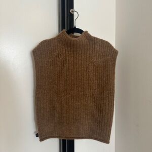 Madewell - Sleeveless Turtle Neck Sweater - Brown 🤎